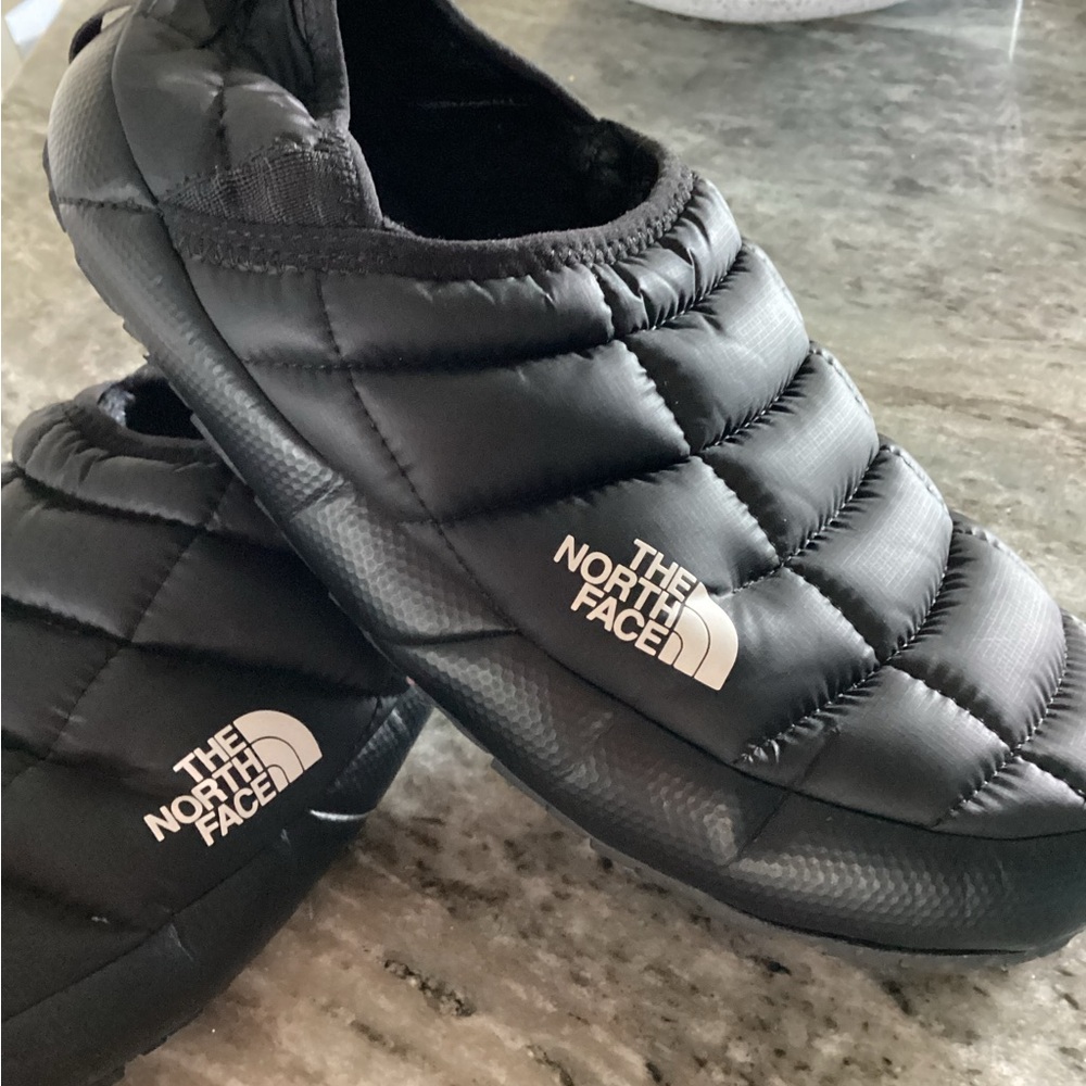 The North Face Black Quilted Puffer Slip-Ons